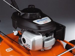 The Husqvarna 7021P features an 160cc Honda GCV160 Carb-Compliant Engine